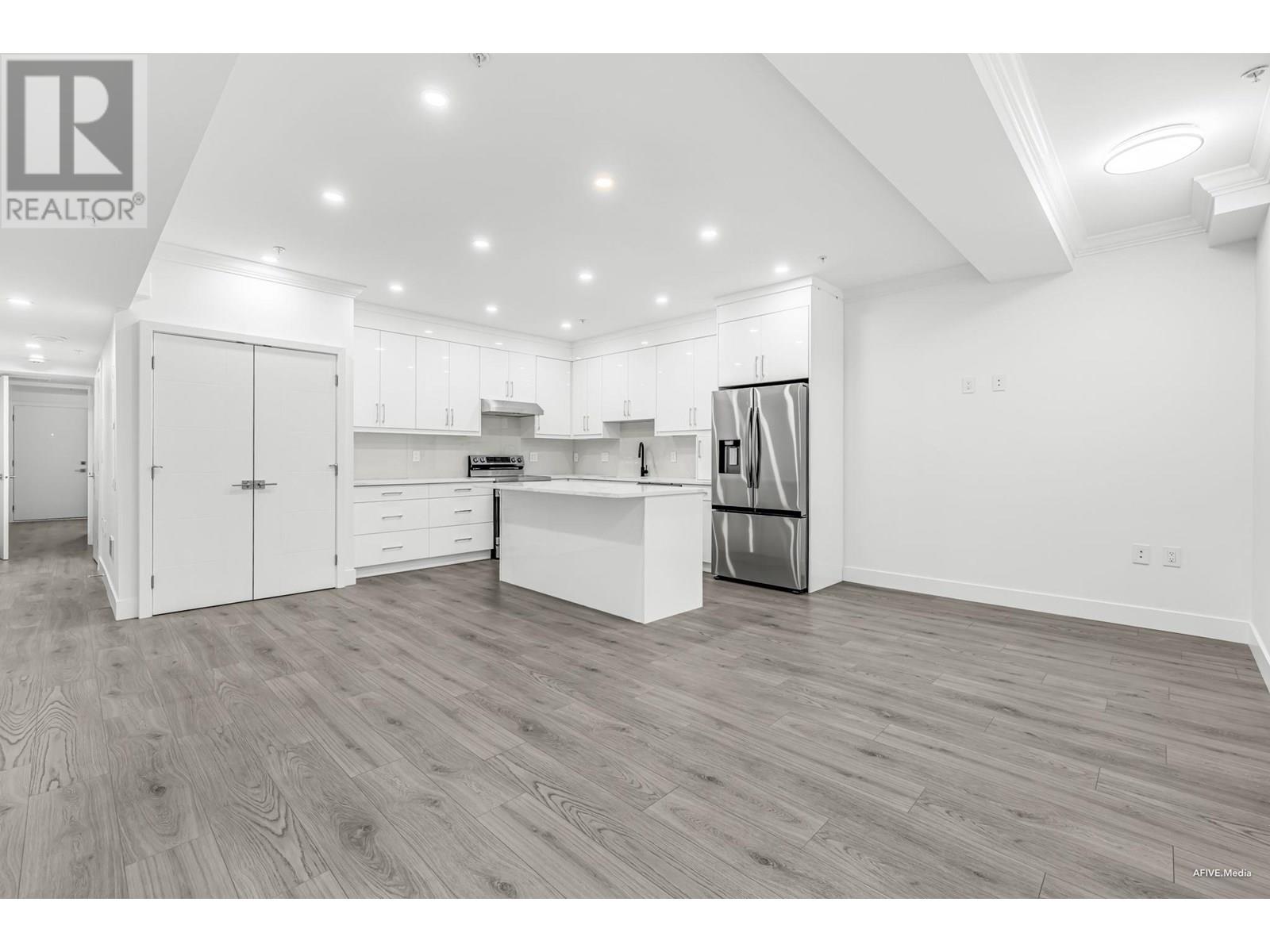 Photo 8 of 101 2122 E 32nd Avenue, Vancouver BC
