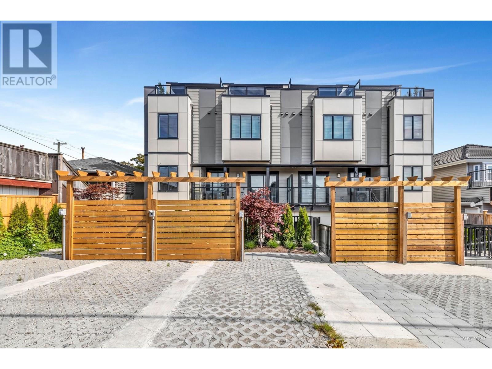 Photo 29 of 101 2122 E 32nd Avenue, Vancouver BC