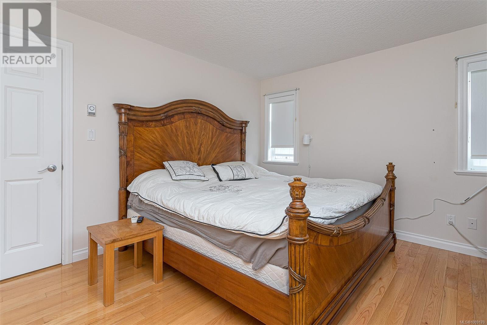 Photo 3 of 1914 Maple Ave S, Sooke BC