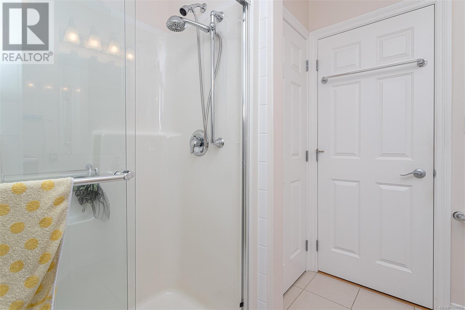 Photo 10 of 1914 Maple Ave S, Sooke BC