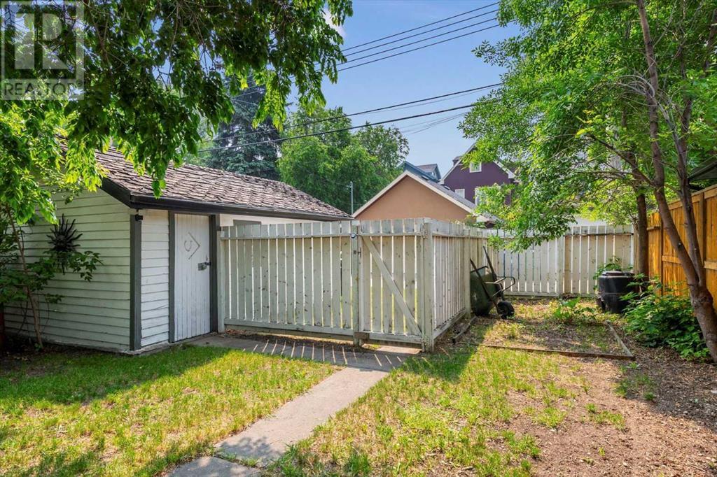 Photo 9 of 221 5 Avenue Ne, Calgary AB