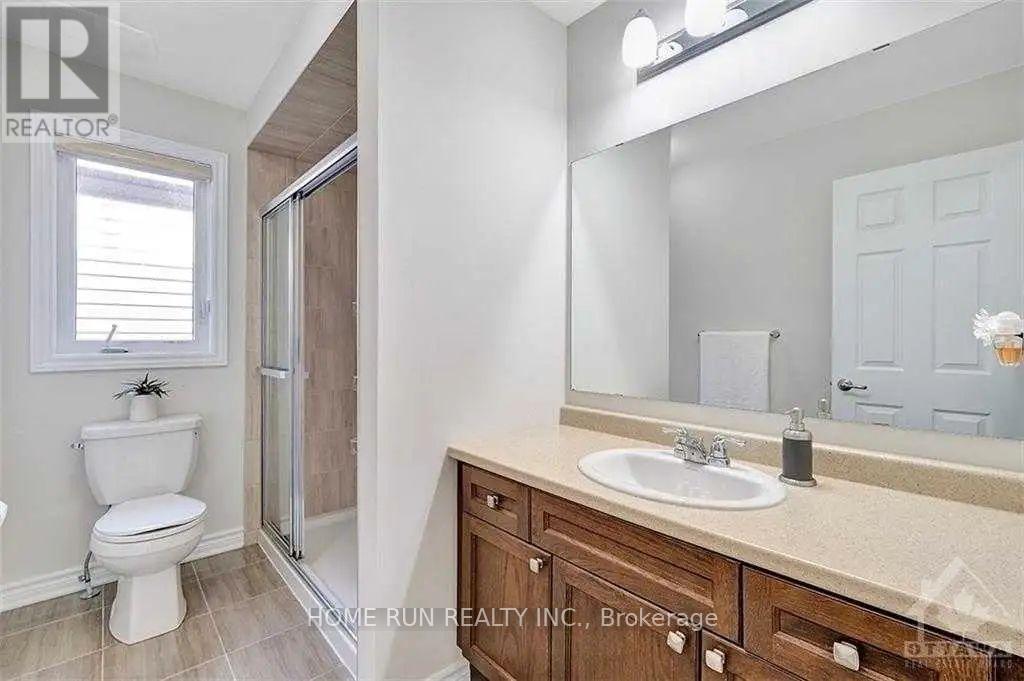 Photo 6 of 574 Malahat Way, Ottawa ON