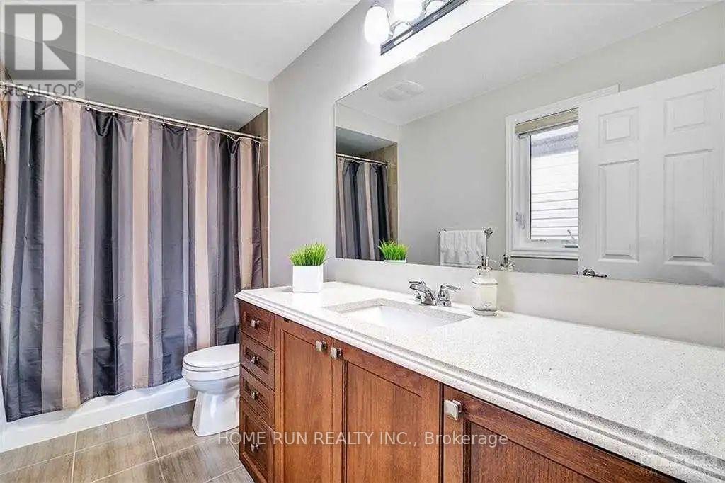 Photo 9 of 574 Malahat Way, Ottawa ON