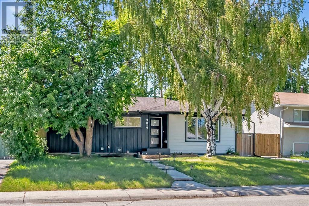 Photo 3 of 9819 2 Street Se, Calgary AB