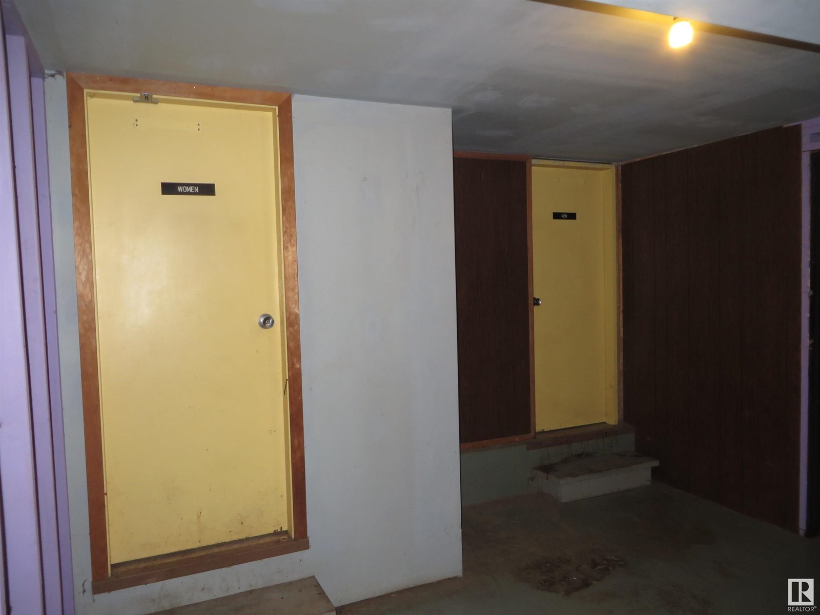 Photo 51 of 4902 50 Av, Lacombe AB
