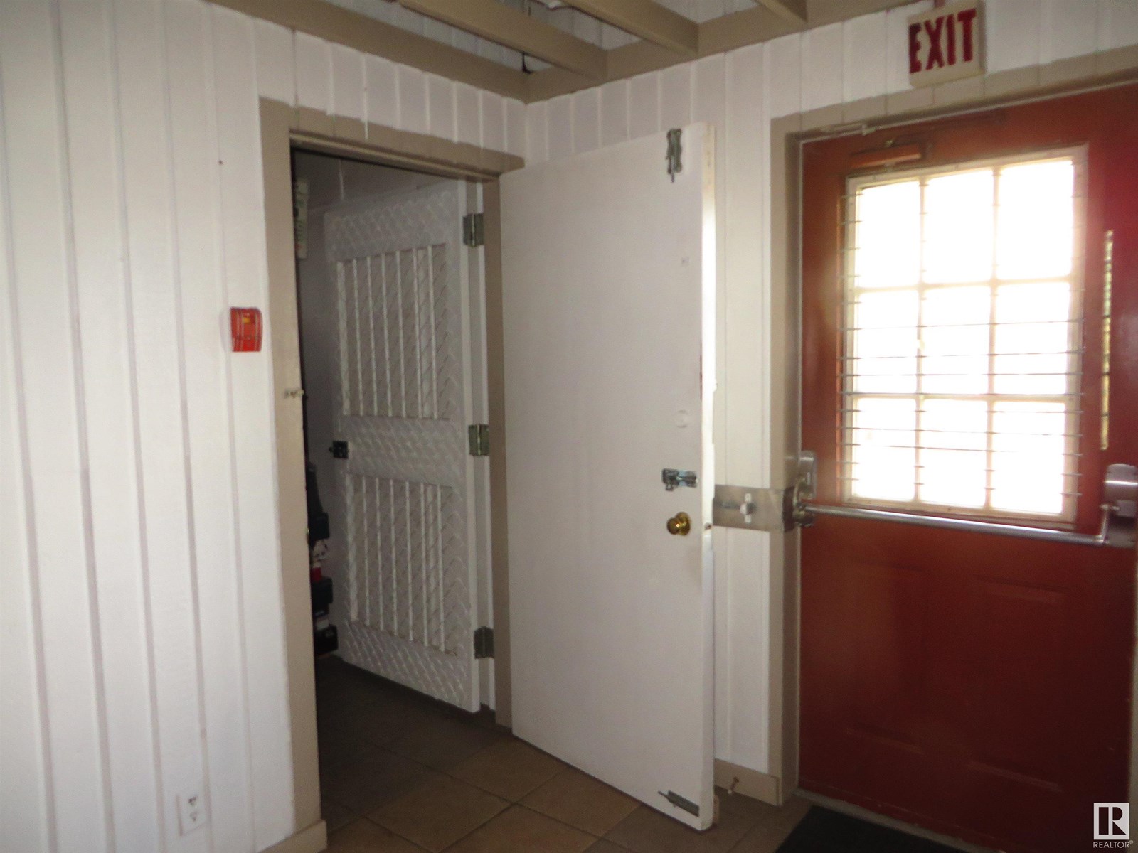 Photo 34 of 4902 50 Av, Lacombe AB