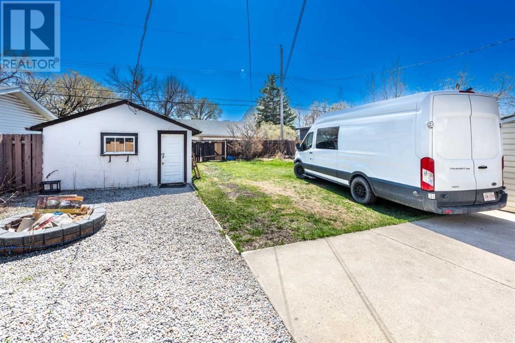Photo 5 of 219 15 Avenue Ne, Calgary AB