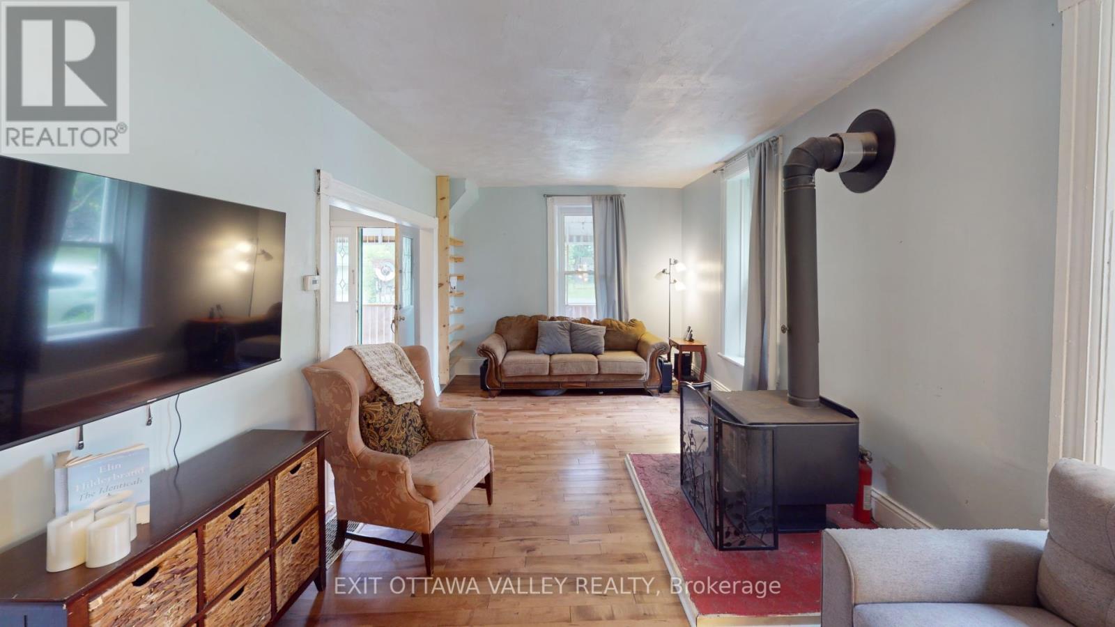 Photo 3 of 27 Grace Street, Whitewater Region ON