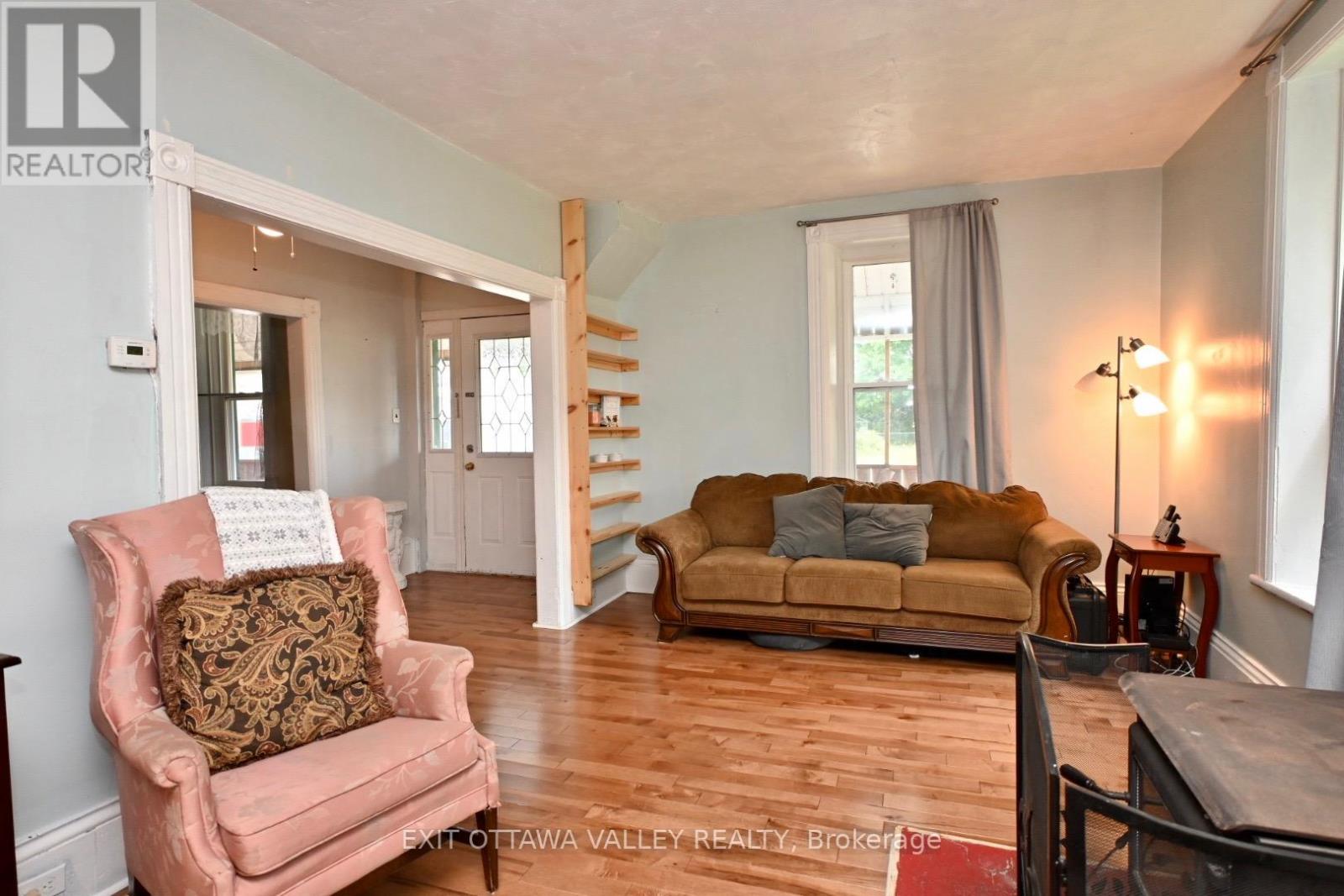 Photo 4 of 27 Grace Street, Whitewater Region ON