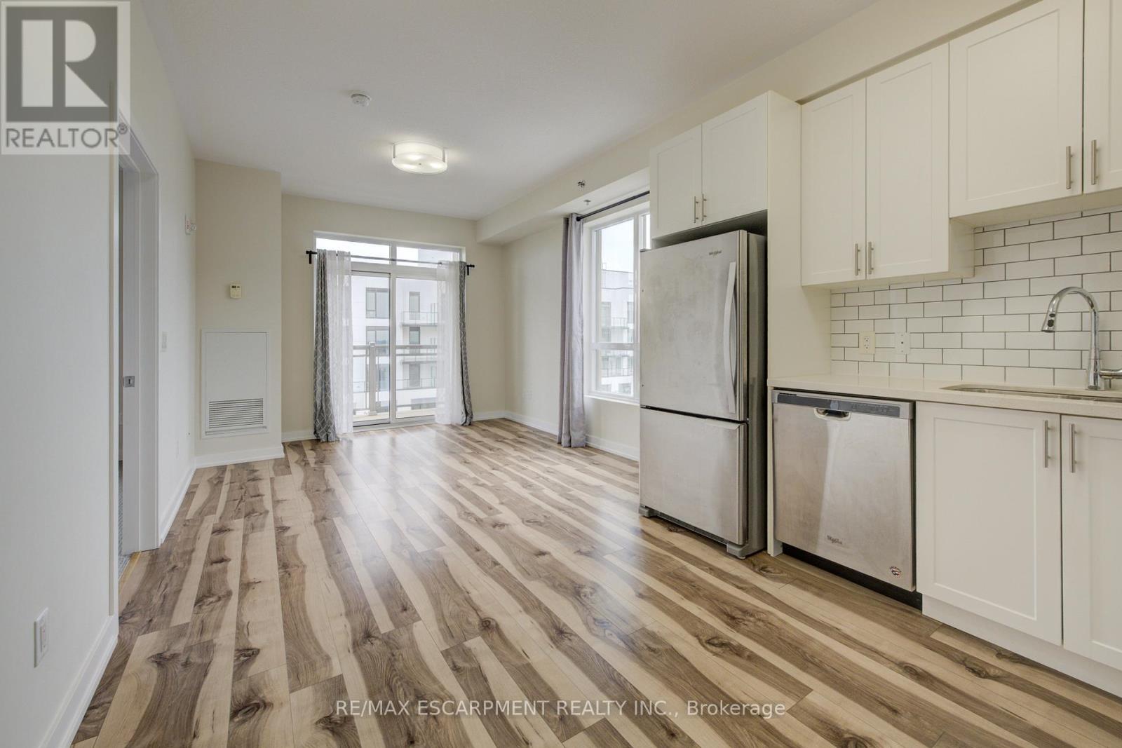 Photo 12 of 720 2486 Old Bronte Road, Oakville ON
