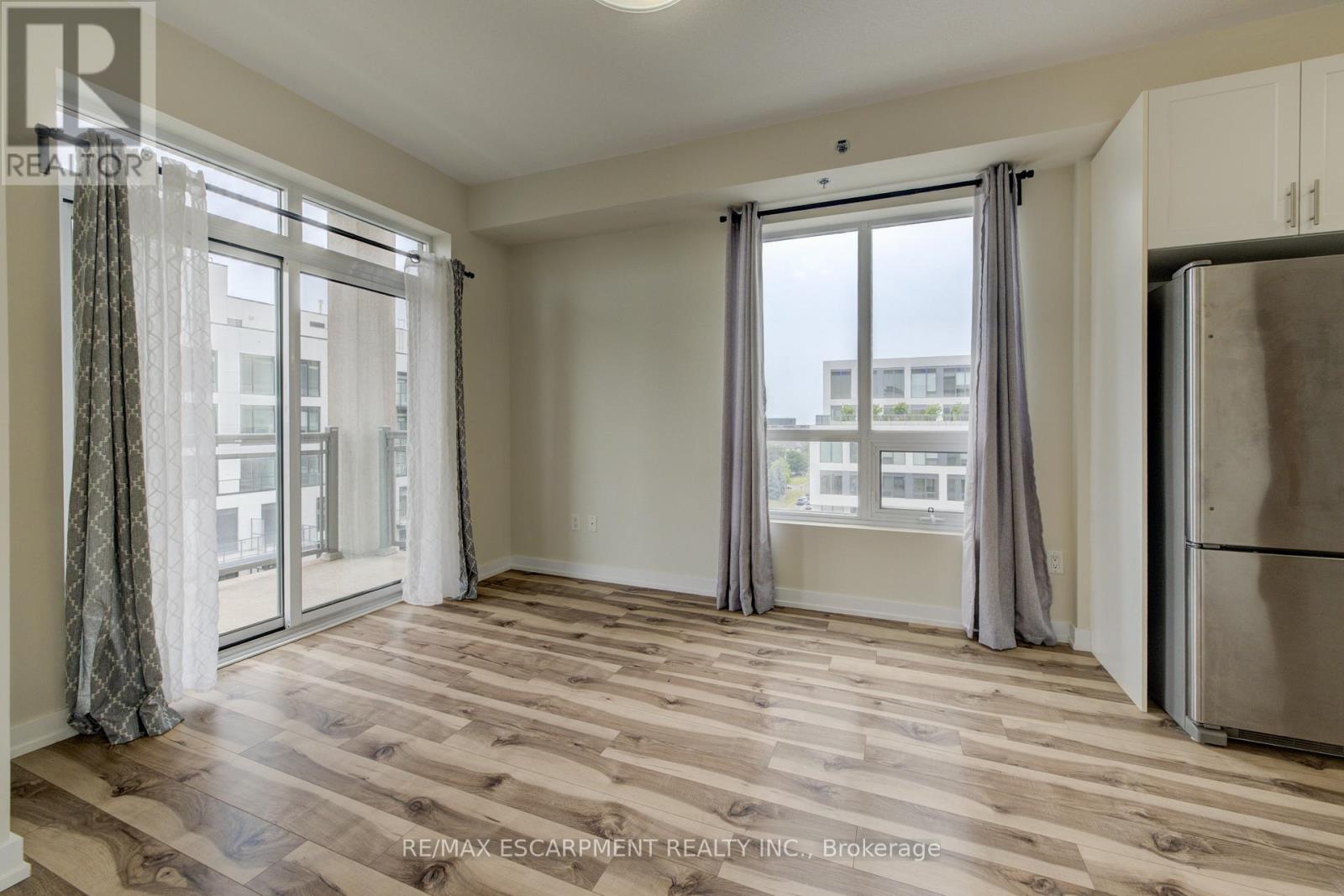 Photo 16 of 720 2486 Old Bronte Road, Oakville ON