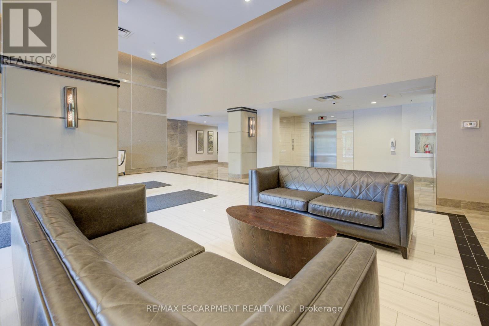 Photo 5 of 720 2486 Old Bronte Road, Oakville ON