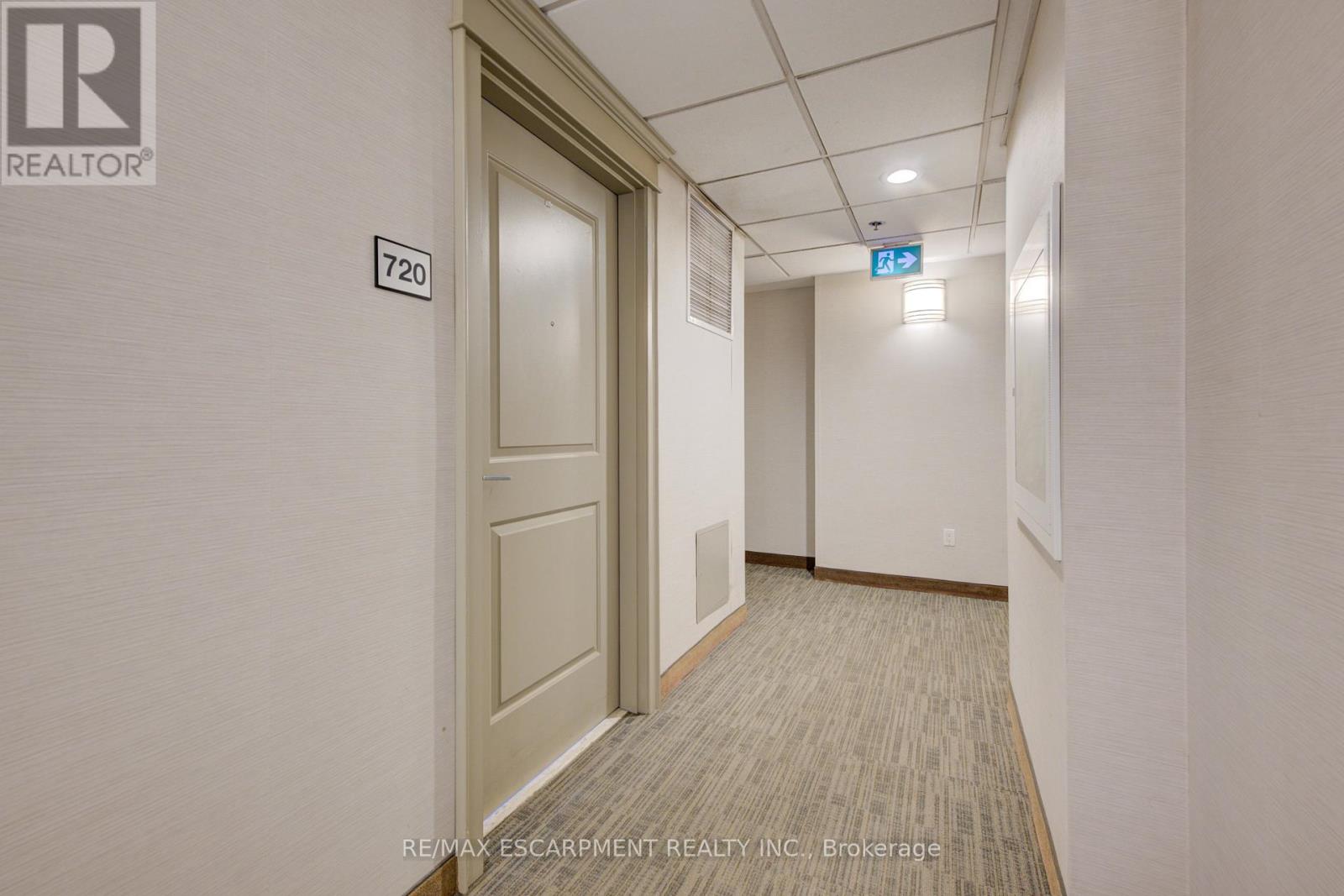 Photo 7 of 720 2486 Old Bronte Road, Oakville ON
