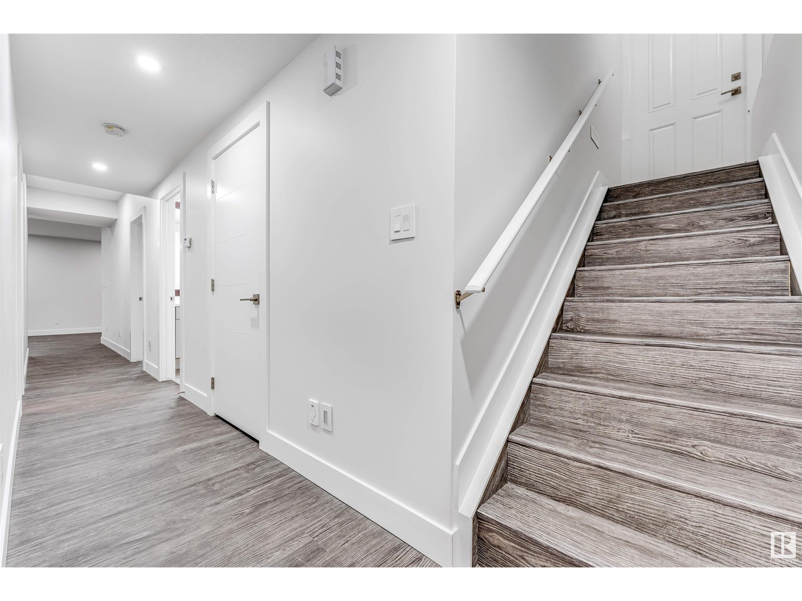 Photo 53 of 1935 19 Av Nw, Edmonton AB
