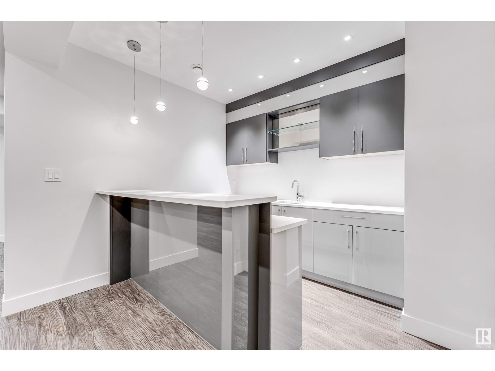 Photo 54 of 1935 19 Av Nw, Edmonton AB