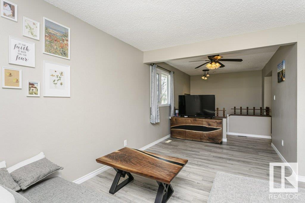 Photo 39 of 129 Diamond Dr, Millet AB