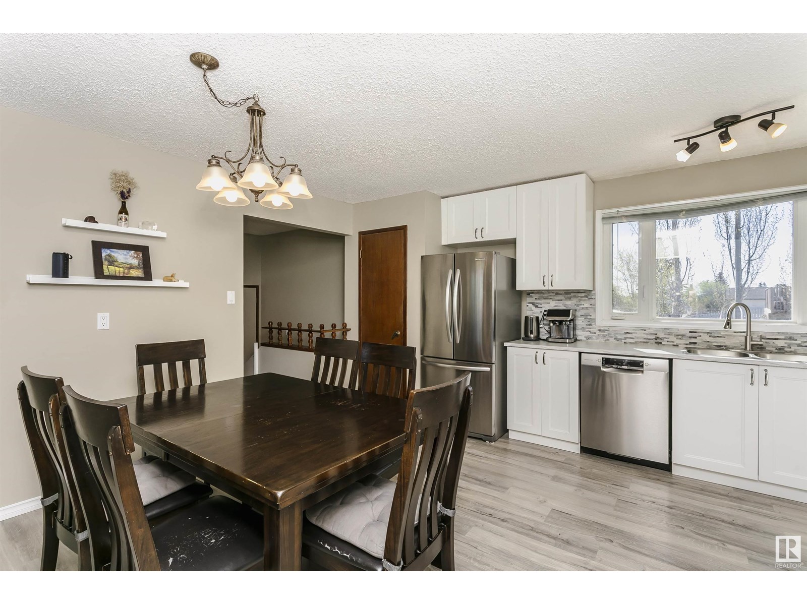 Photo 40 of 129 Diamond Dr, Millet AB
