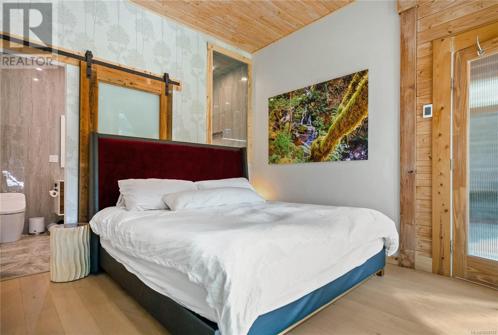 1709/1713 Falcon Heights Rd, Langford