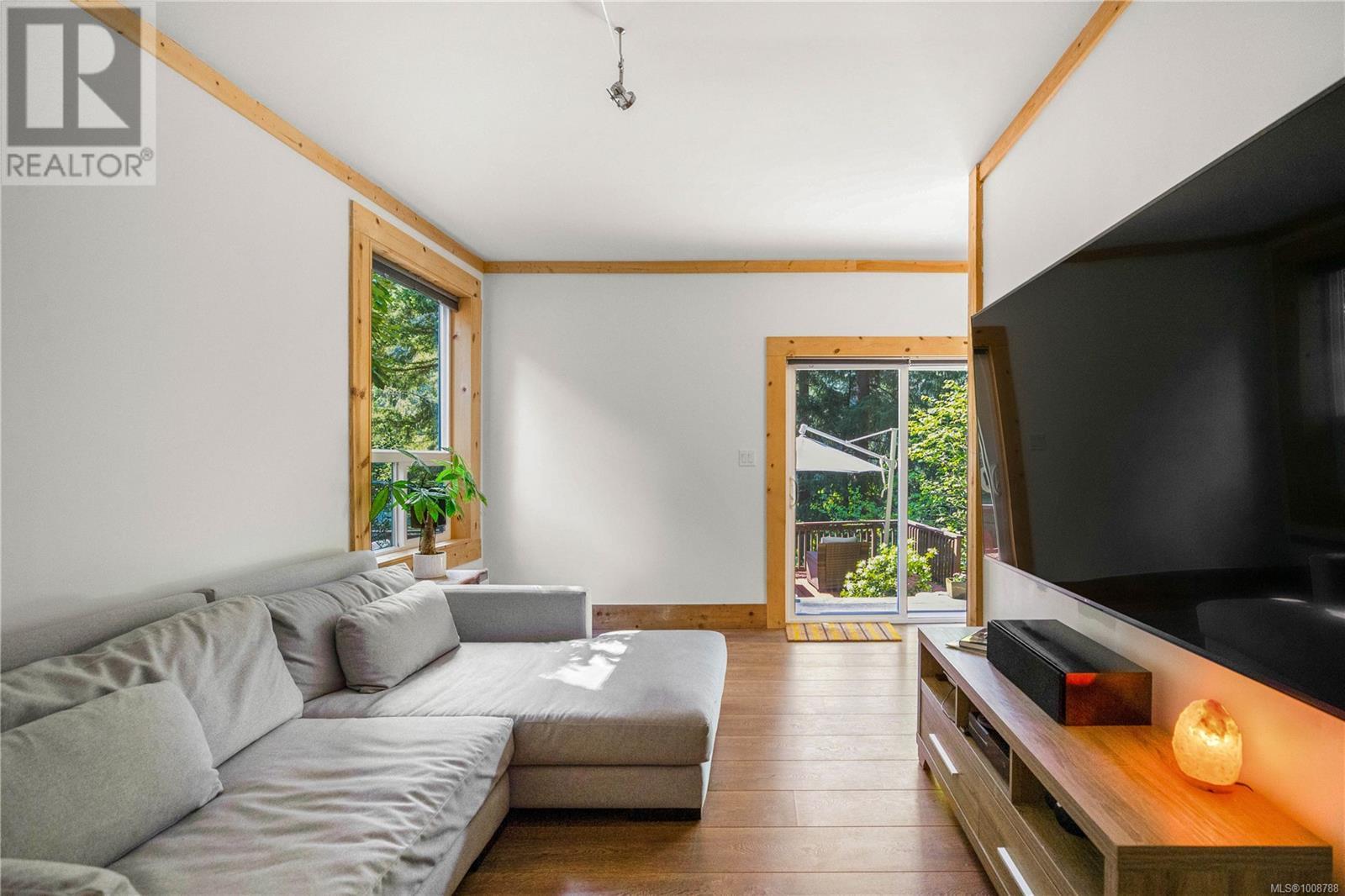 1709/1713 Falcon Heights Rd, Langford