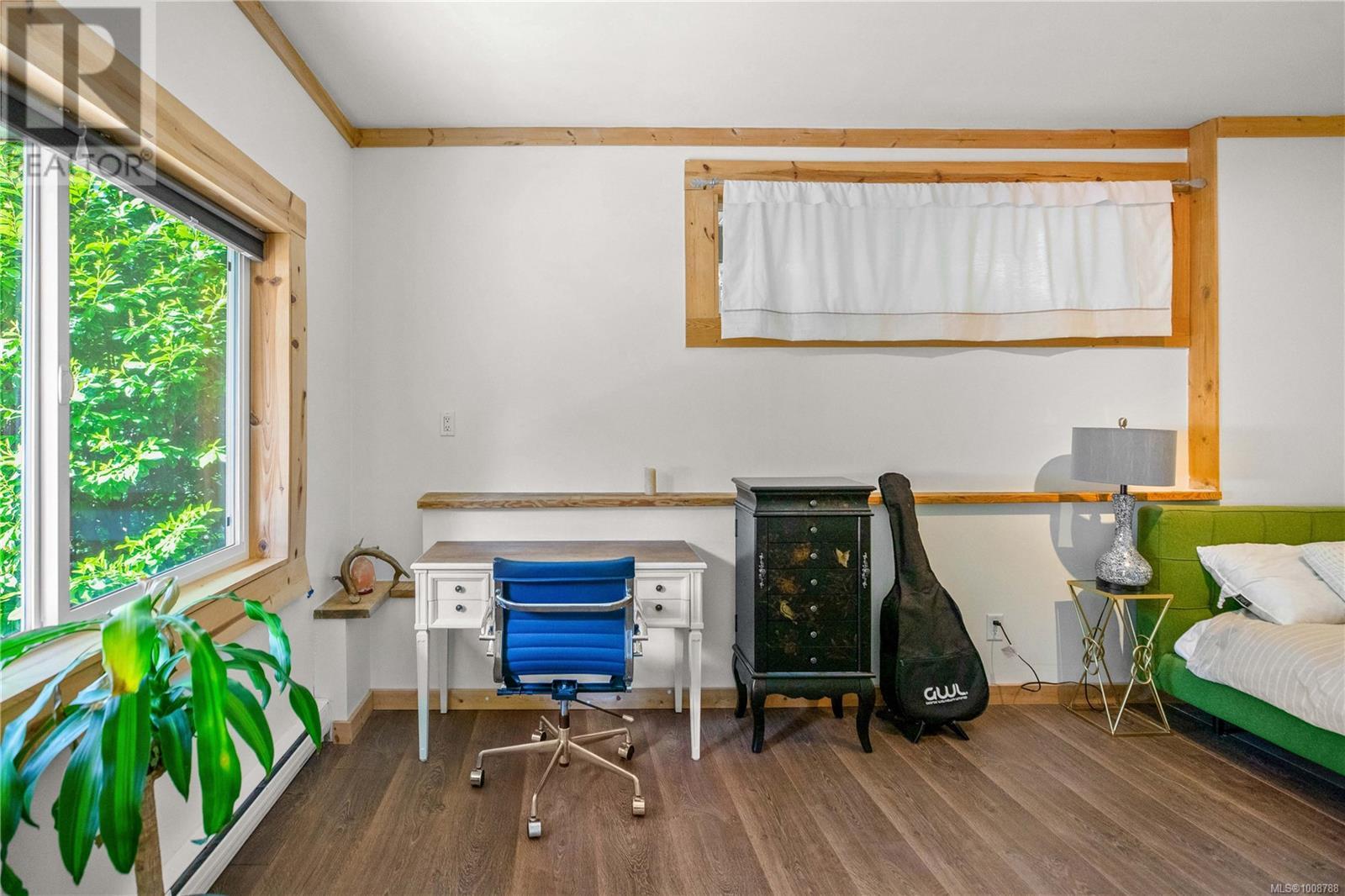 1709/1713 Falcon Heights Rd, Langford