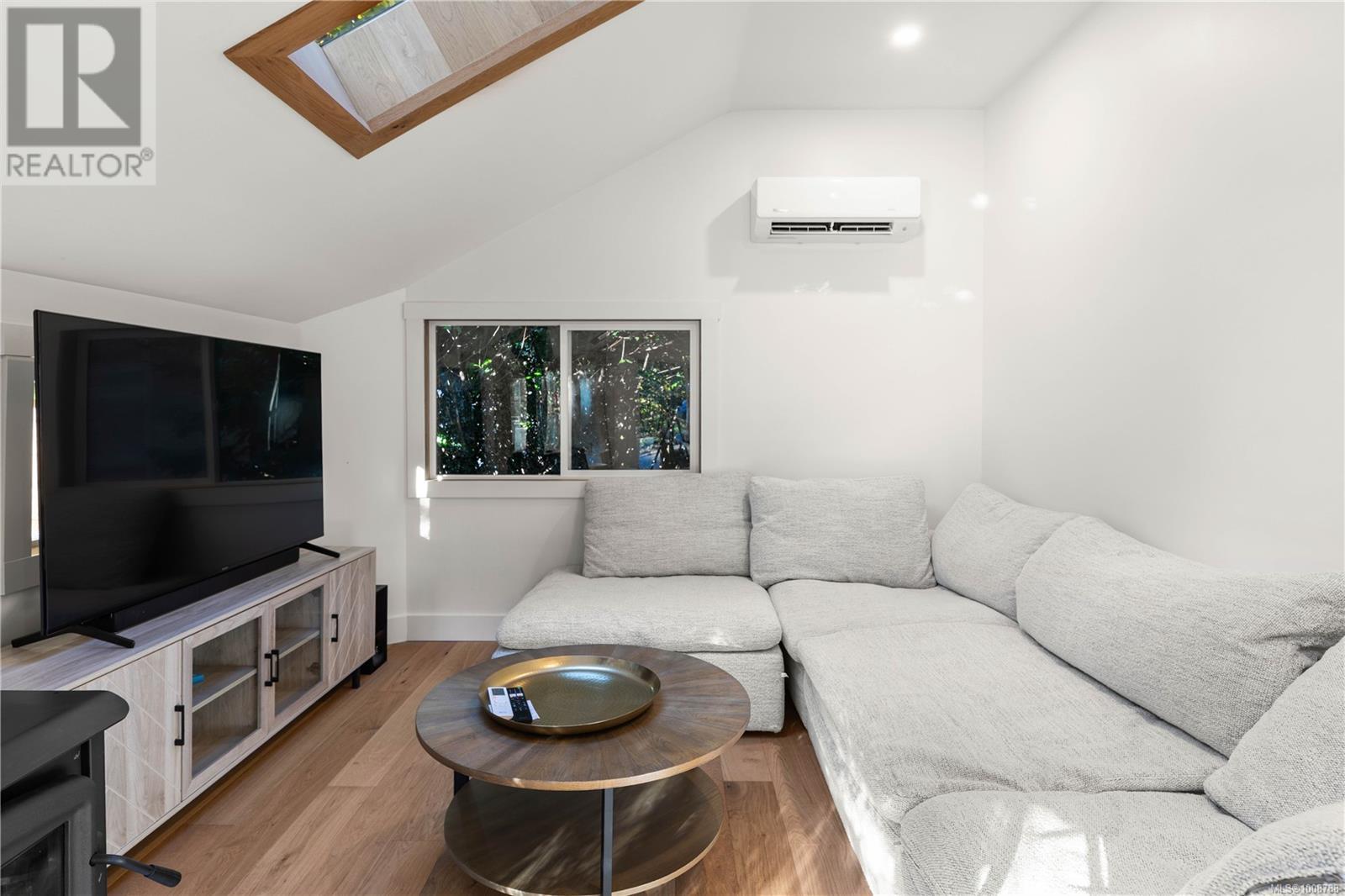 1709/1713 Falcon Heights Rd, Langford