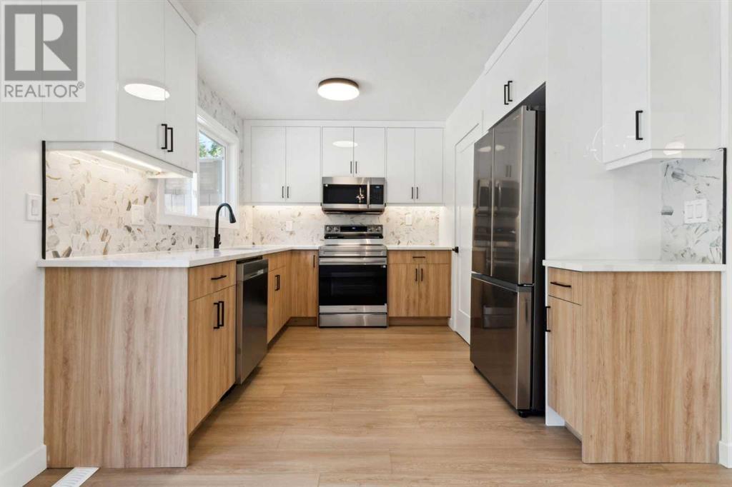 Single Family House for Sale in  Silver Springs Road NW Silver Springs Calgary 