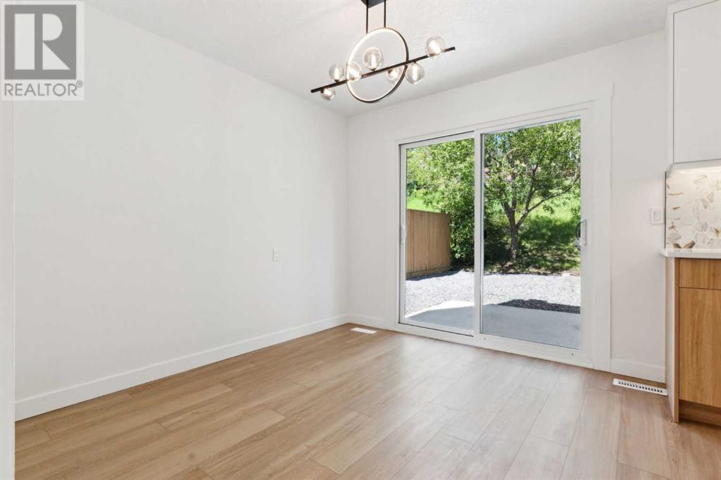 Single Family House for Sale in  Silver Springs Road NW Silver Springs Calgary 