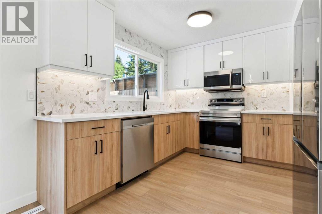 Single Family House for Sale in  Silver Springs Road NW Silver Springs Calgary 