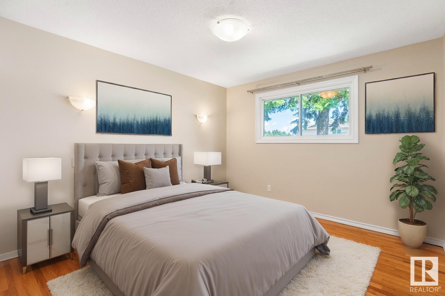 Photo 14 of 13908 57 St Nw, Edmonton AB