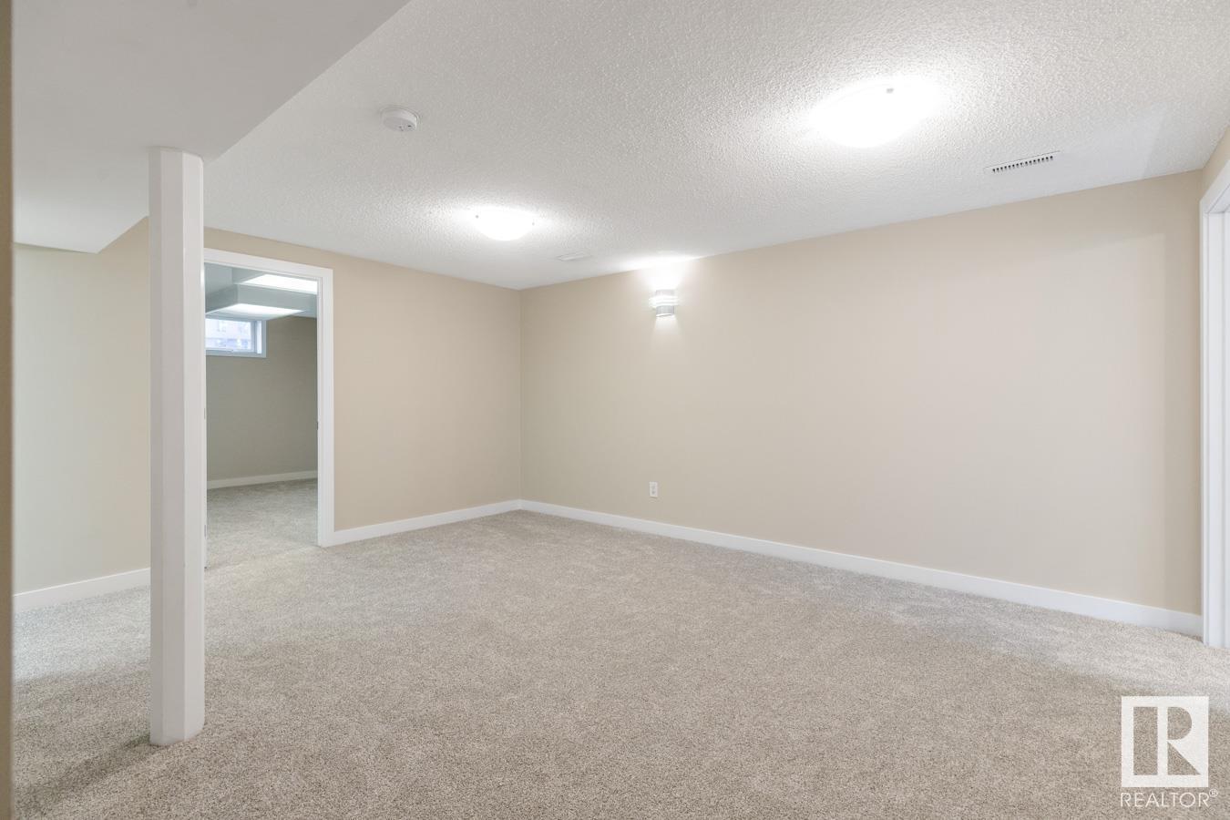 Photo 29 of 13908 57 St Nw, Edmonton AB
