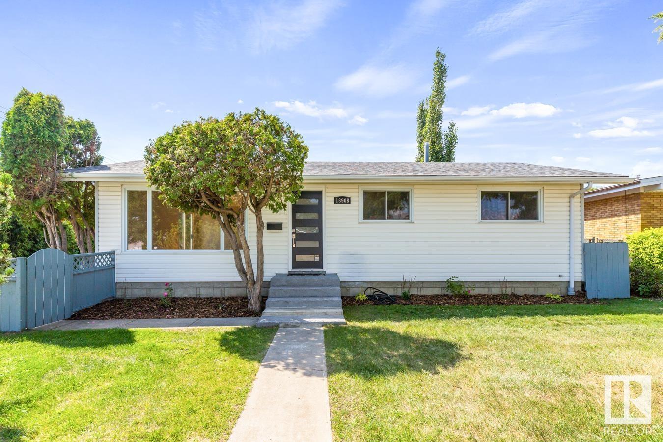 Photo 39 of 13908 57 St Nw, Edmonton AB