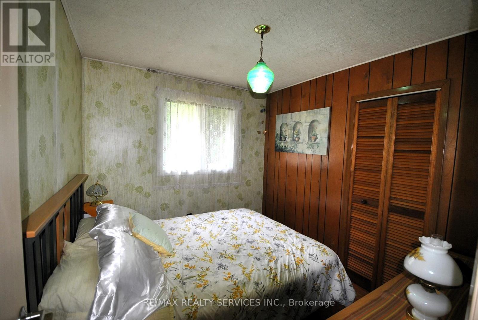 Photo 16 of 1102 Lakeshore Drive S, Bracebridge ON