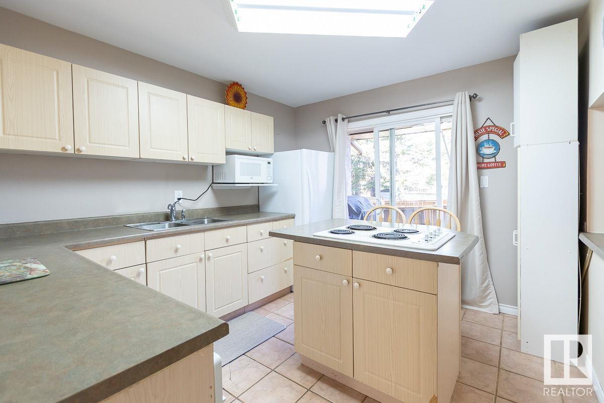 Photo 4 of 6030 Mill Woods Rd S Nw, Edmonton AB
