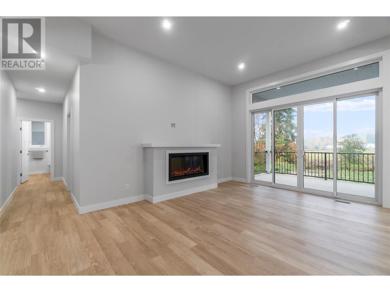 Photo 7 of 3534 16 Avenue Ne, Salmon Arm BC