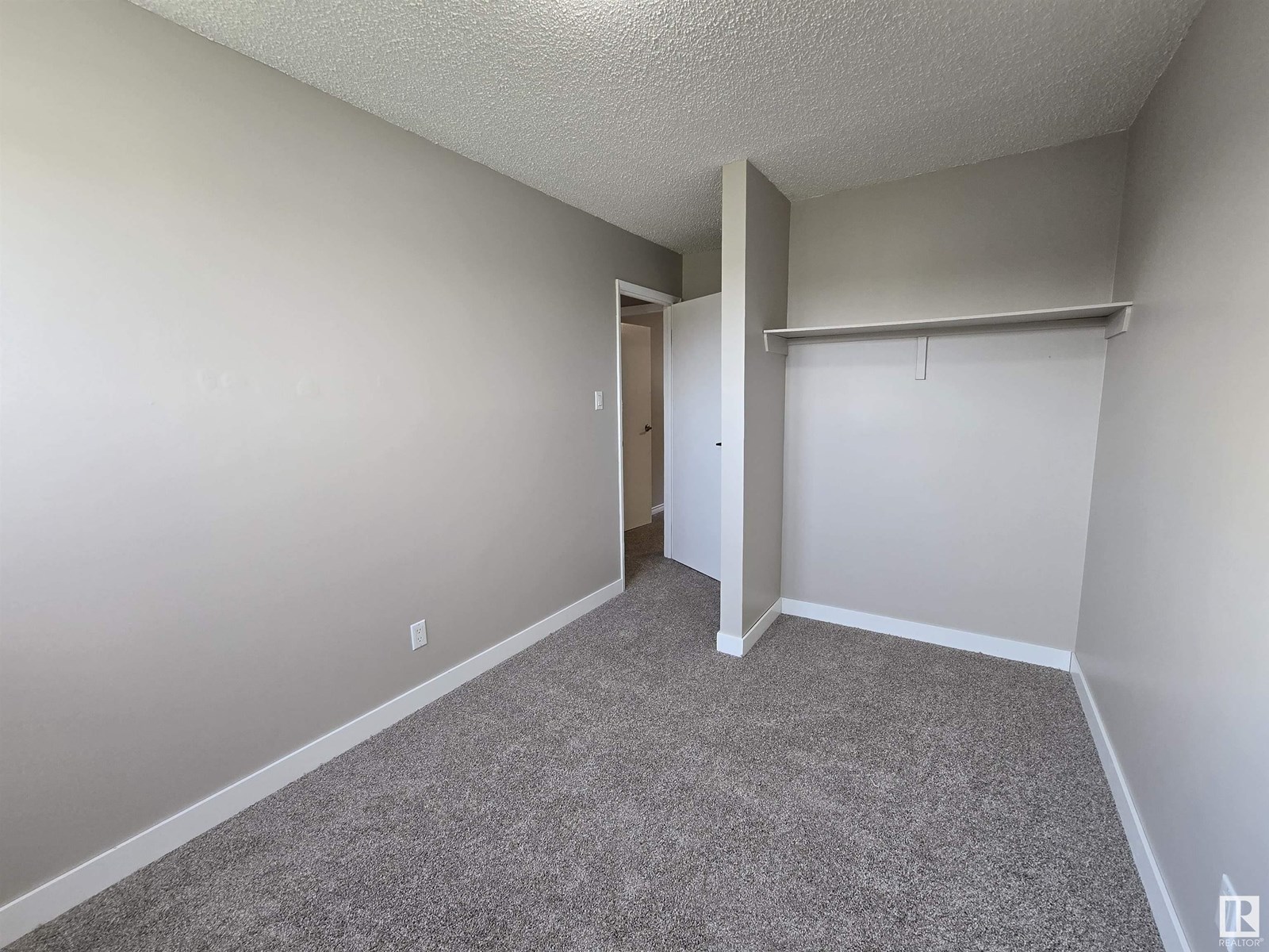 Photo 21 of 137 Habitat Cr Nw, Edmonton AB