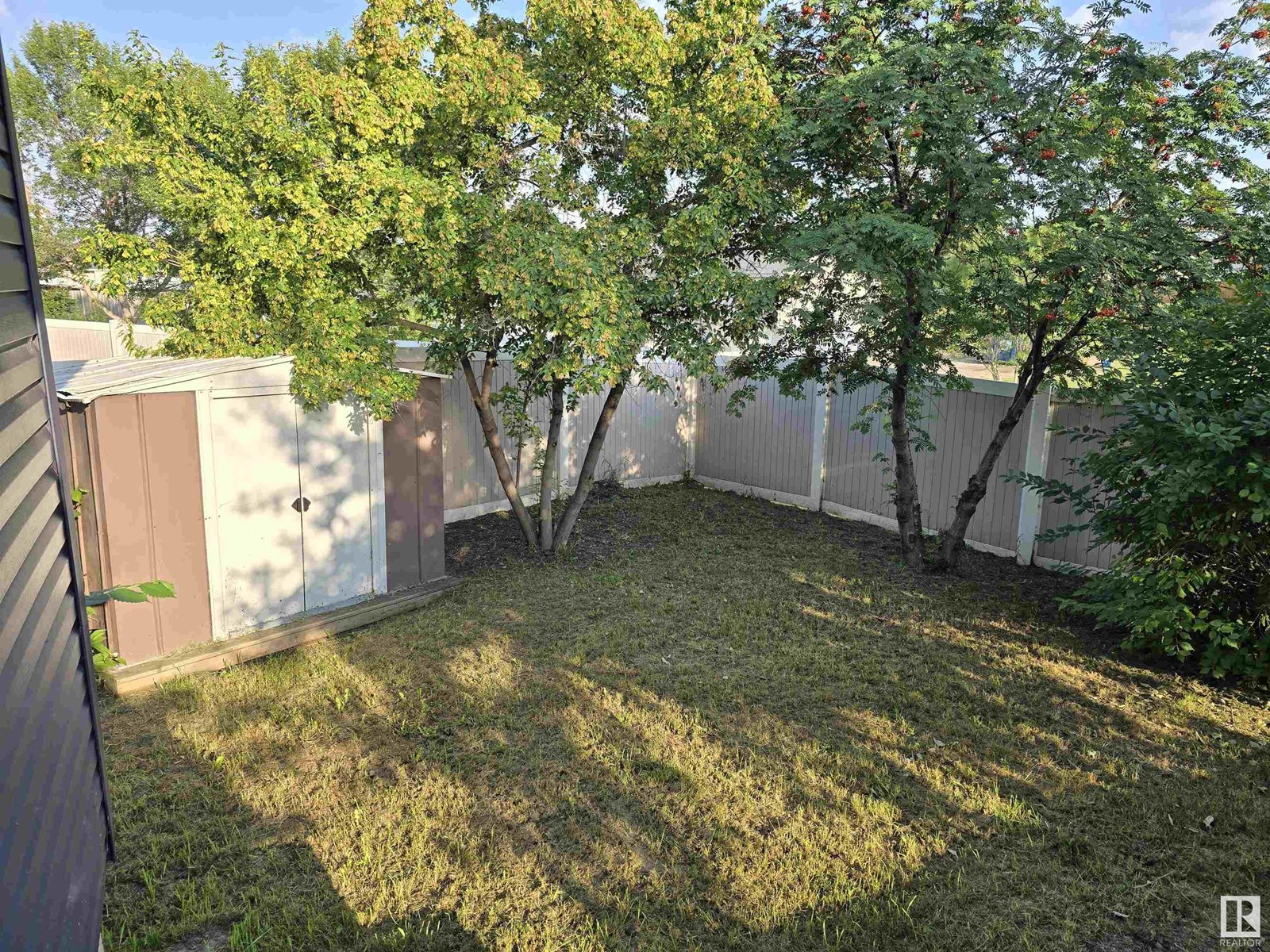 Photo 36 of 137 Habitat Cr Nw, Edmonton AB