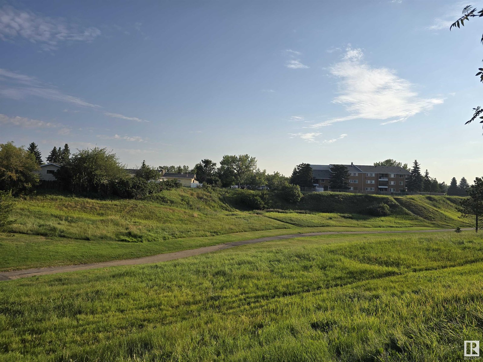 Photo 40 of 137 Habitat Cr Nw, Edmonton AB