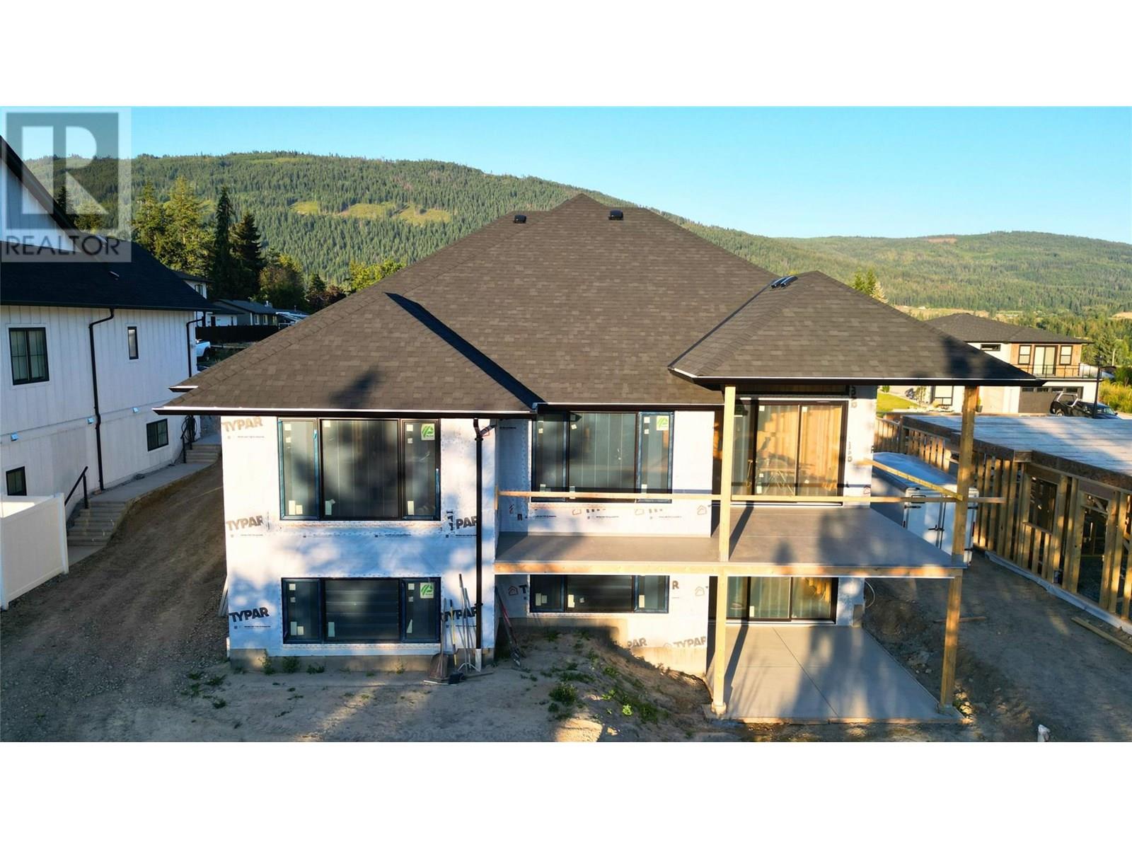 Photo 14 of 1905 35 Street Ne, Salmon Arm BC