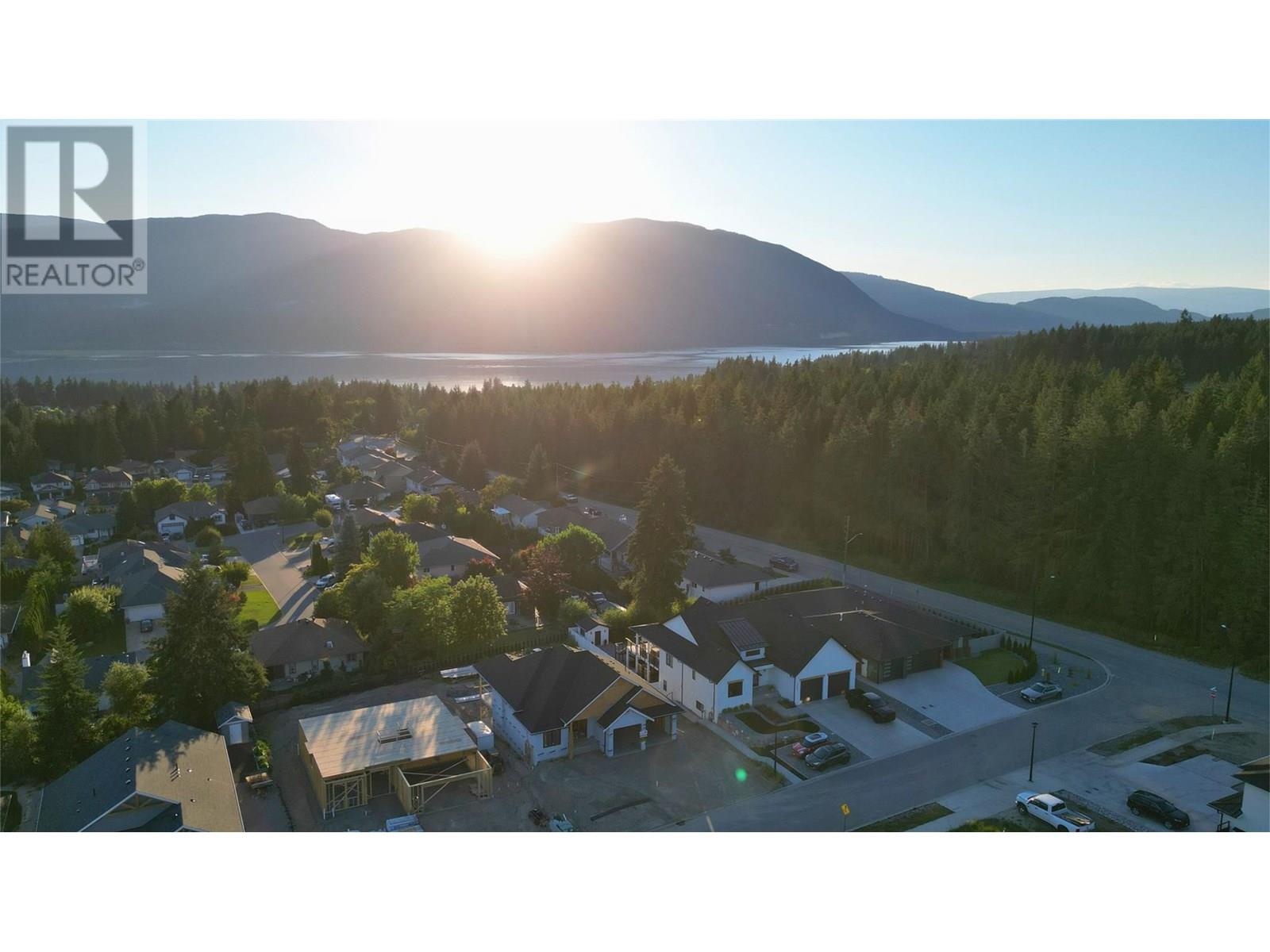 Photo 3 of 1905 35 Street Ne, Salmon Arm BC