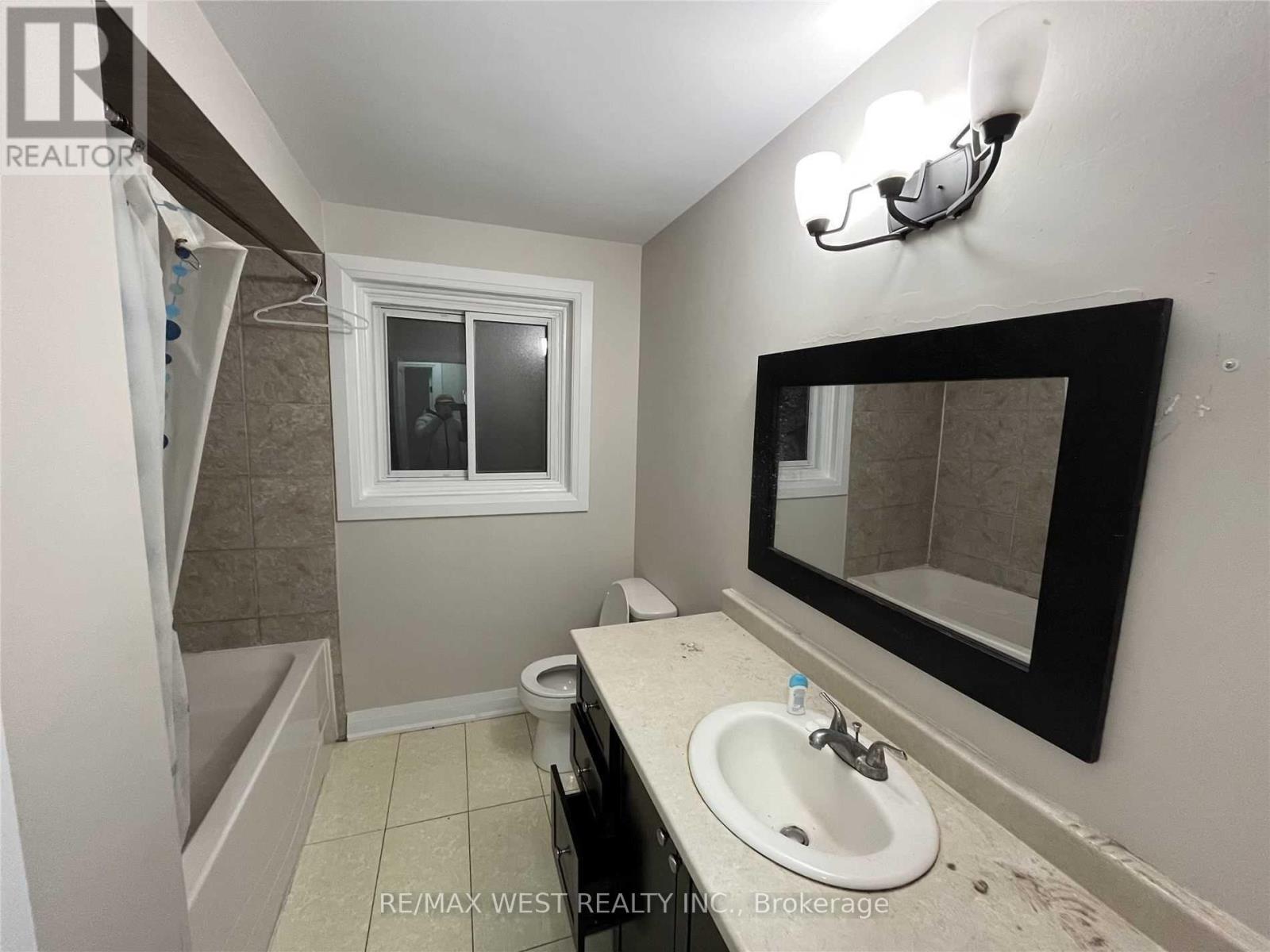 Photo 10 of Upper 322 Hansen Road, Brampton ON