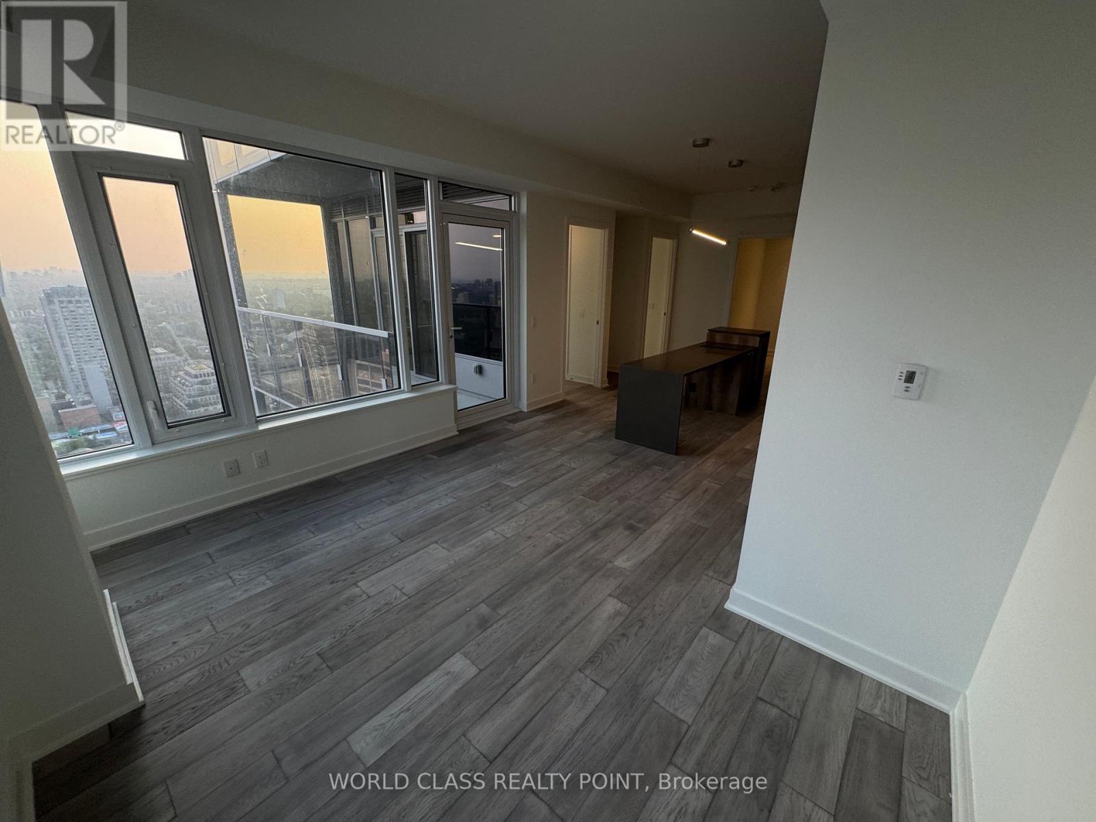 Photo 25 of 3309 11 Yorkville Avenue, Toronto ON