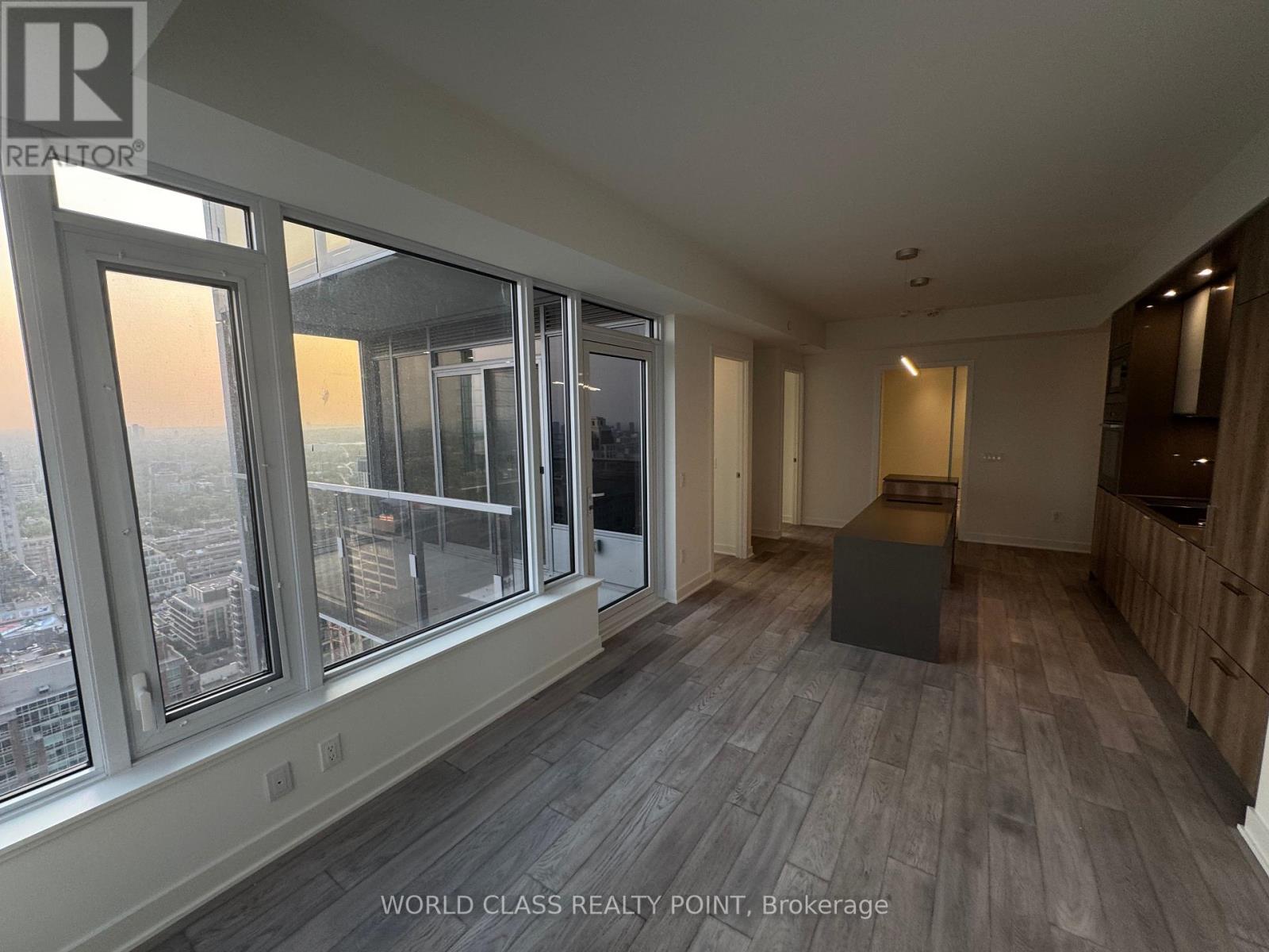 Photo 19 of 3309 11 Yorkville Avenue, Toronto ON