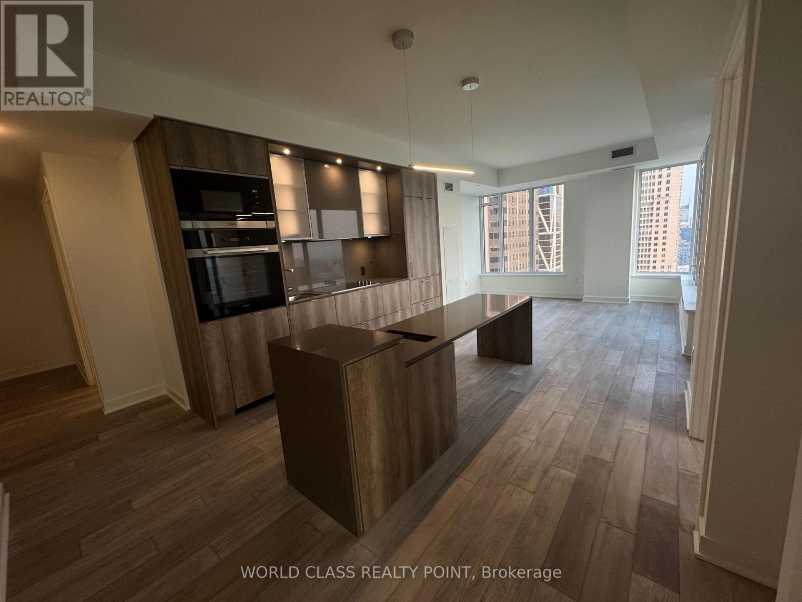 Photo 24 of 3309 11 Yorkville Avenue, Toronto ON