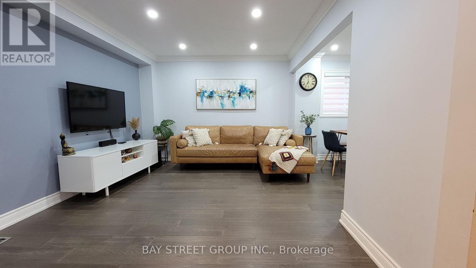 Photo 7 of 26 Ducatel Crescent, Ajax ON