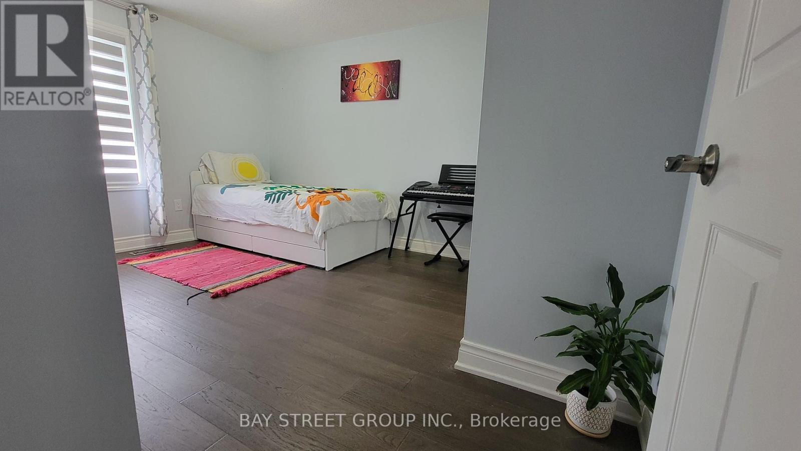 Photo 5 of 26 Ducatel Crescent, Ajax ON