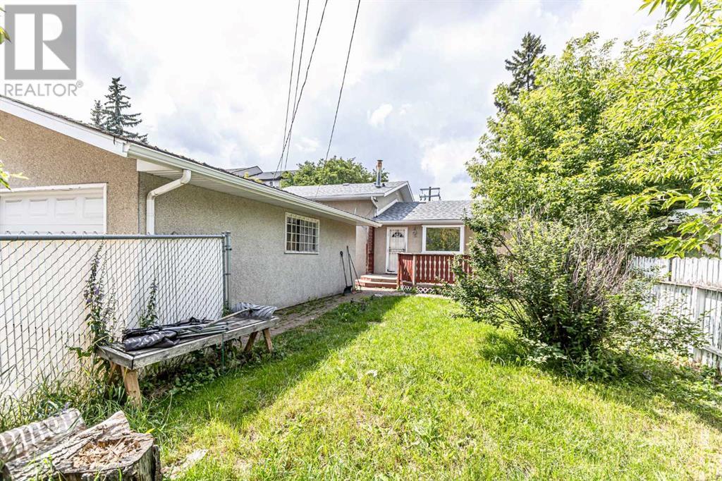 Single Family House 3 Level for Sale in   Street SE Penbrooke Meadows Calgary 