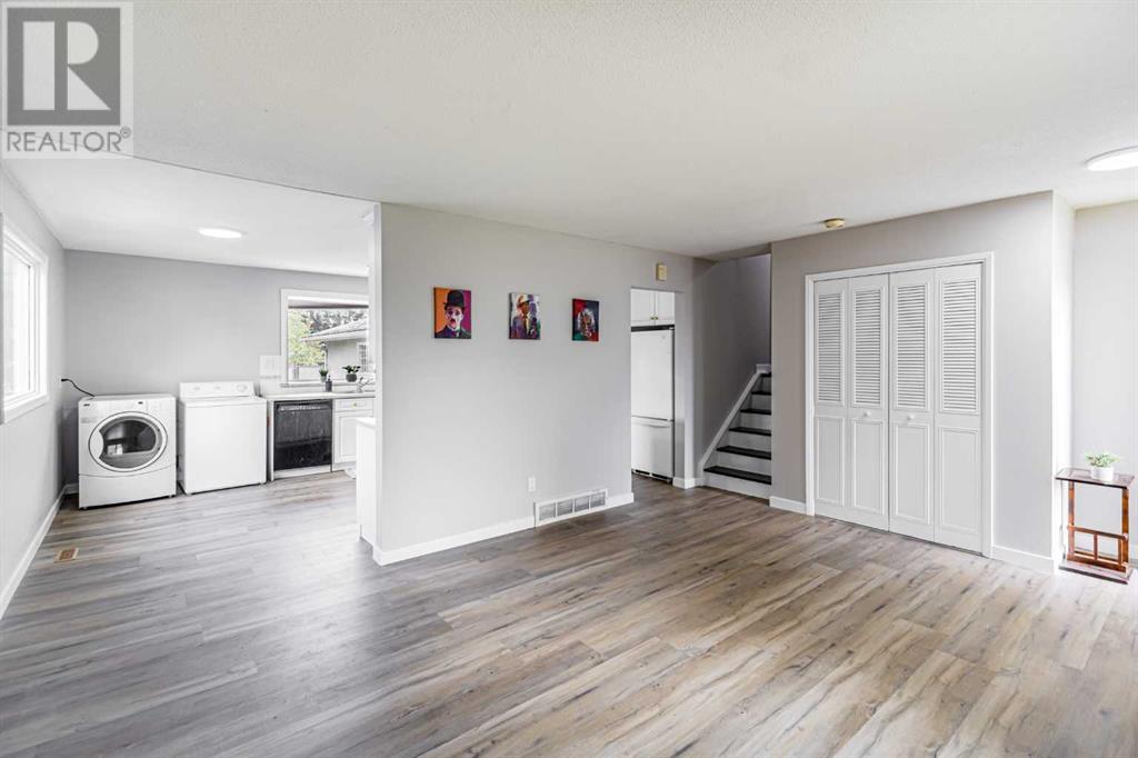 Single Family House 3 Level for Sale in   Street SE Penbrooke Meadows Calgary 