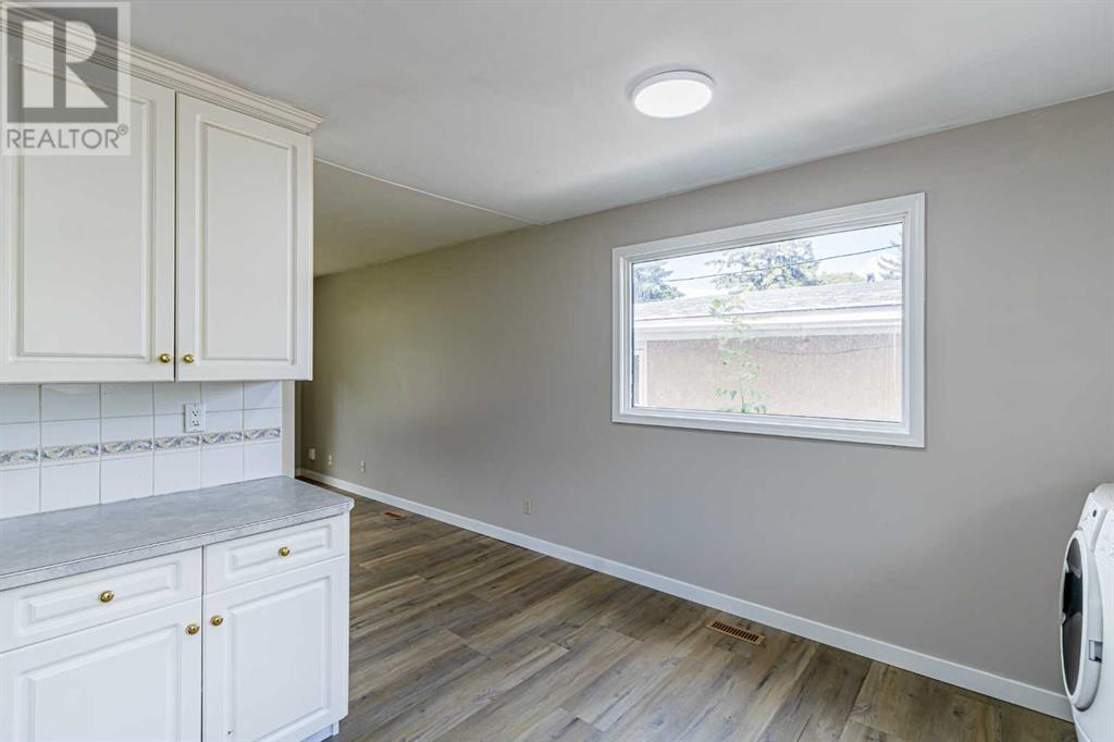 Single Family House 3 Level for Sale in   Street SE Penbrooke Meadows Calgary 