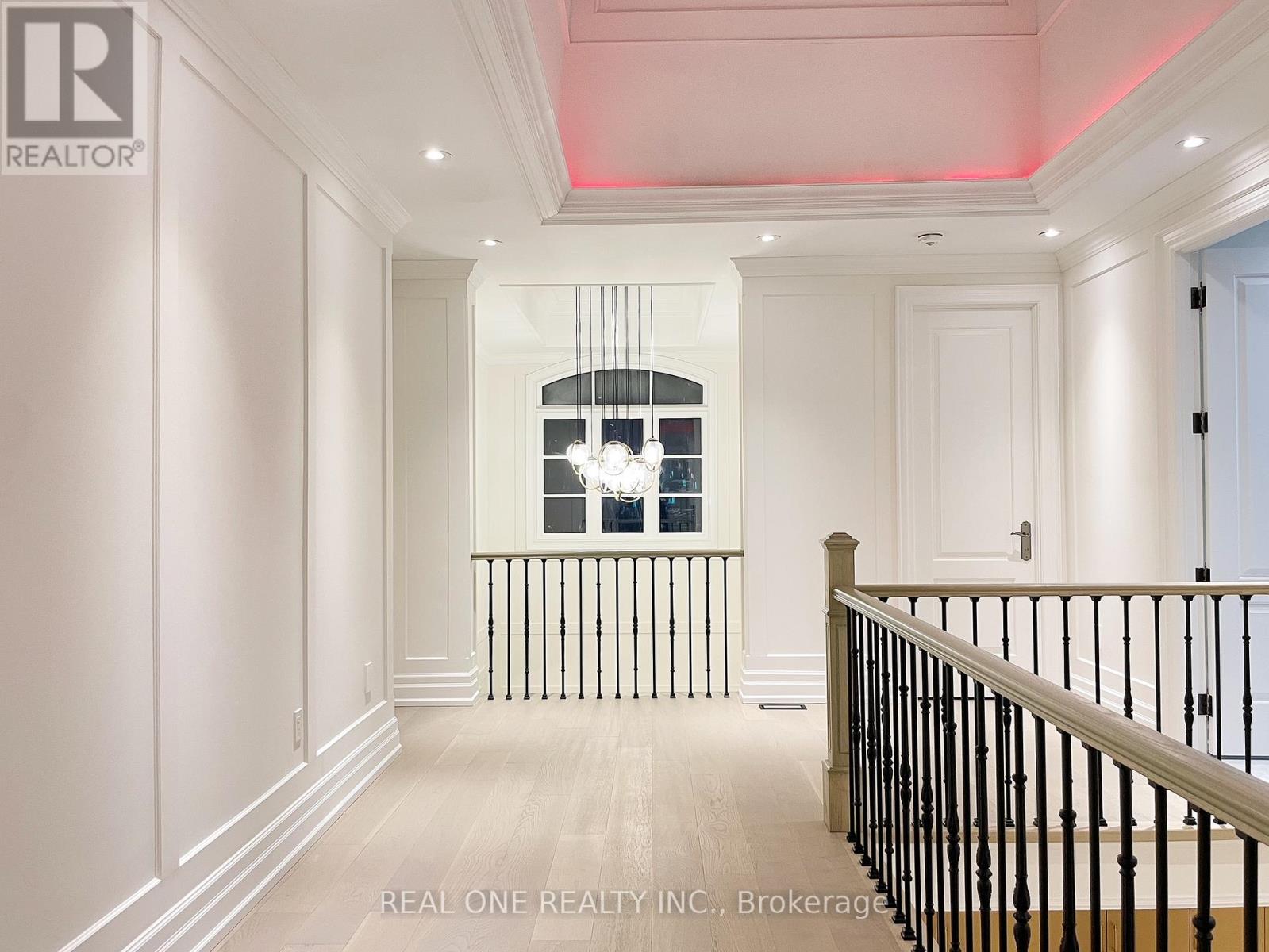 Photo 19 of 46 Hughson Drive, Markham ON