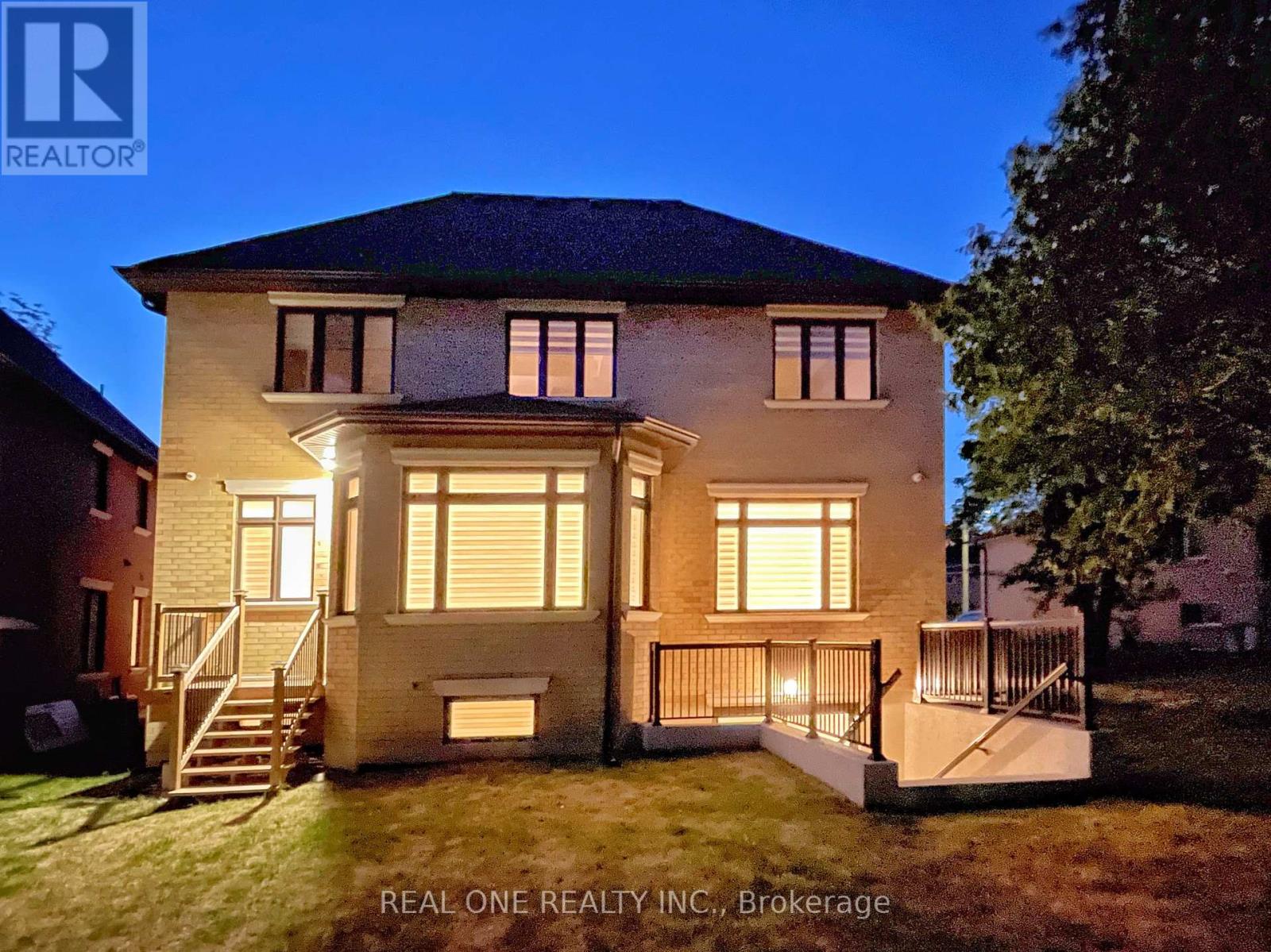 Photo 29 of 46 Hughson Drive, Markham ON